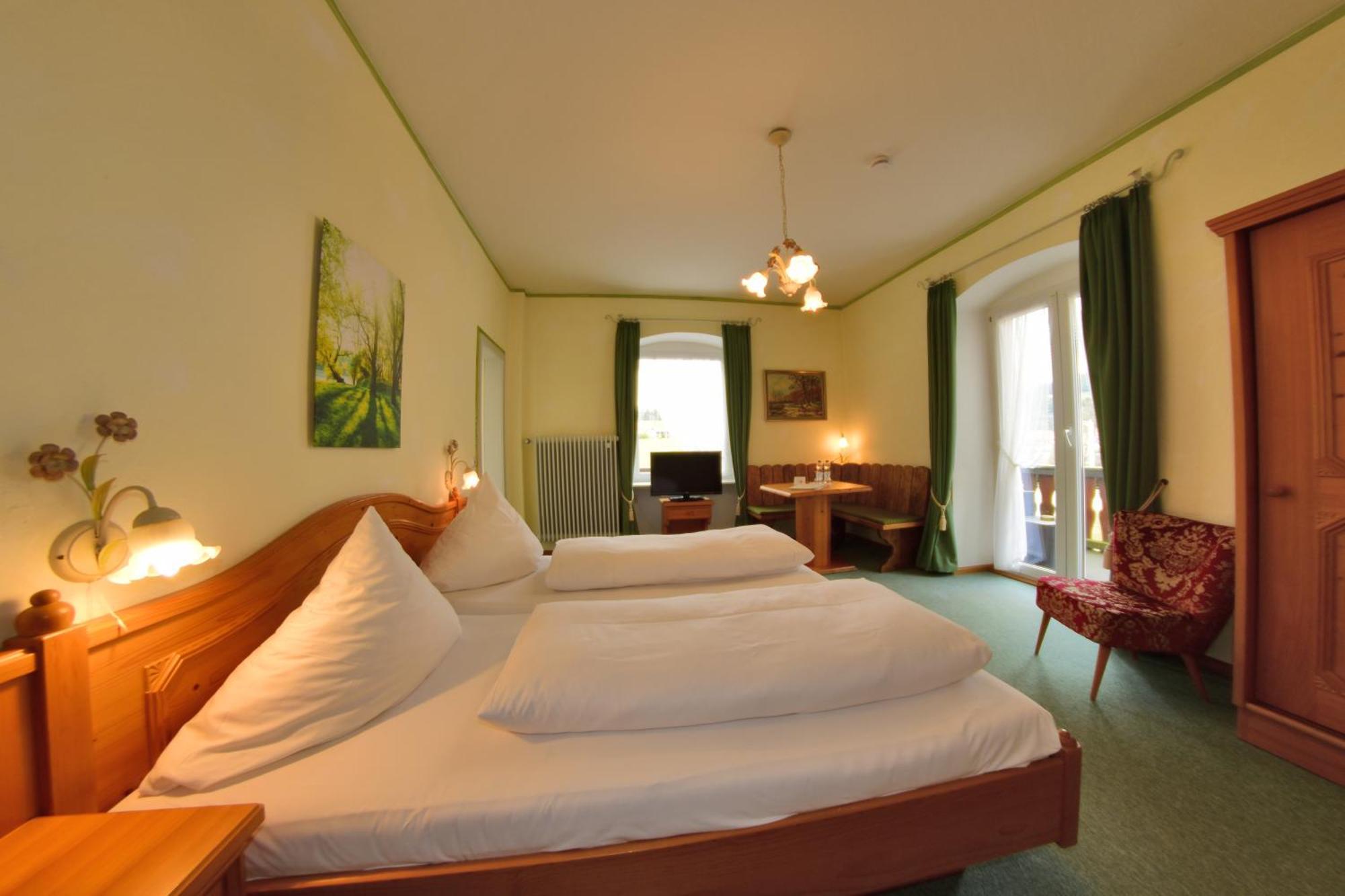 Hotel Hirschen Sankt Peter Eksteriør billede